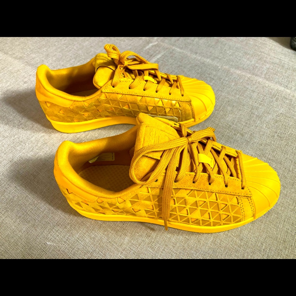 Adidas yellow sneakers new beautiful